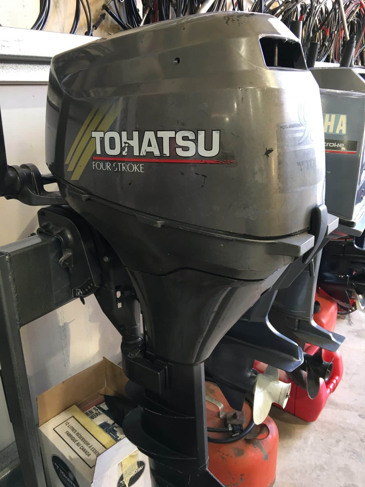 Тохатсу 9.8 купить на авито. Мотор Tohatsu 9.9 2011. Tohatsu 9.8. Tohatsu 9.8 BS. Tohatsu 9.9 2 stroke.
